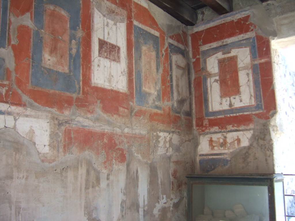 Ins.VI.16, Herculaneum, May 2006. East wall and south-east corner of shop.